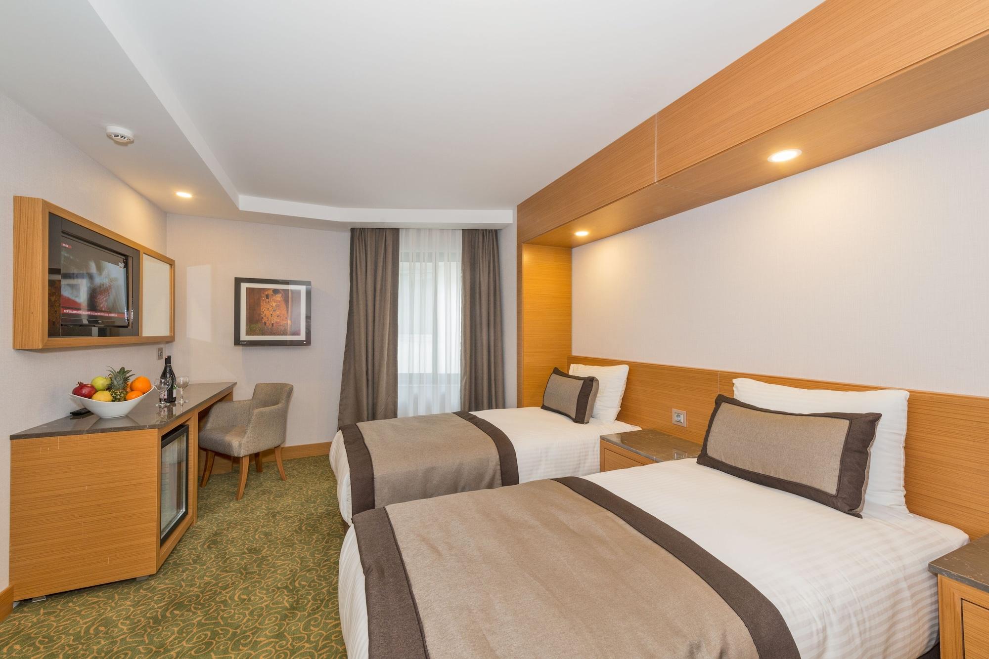 Bisetun Hotel Istanbul Bagian luar foto