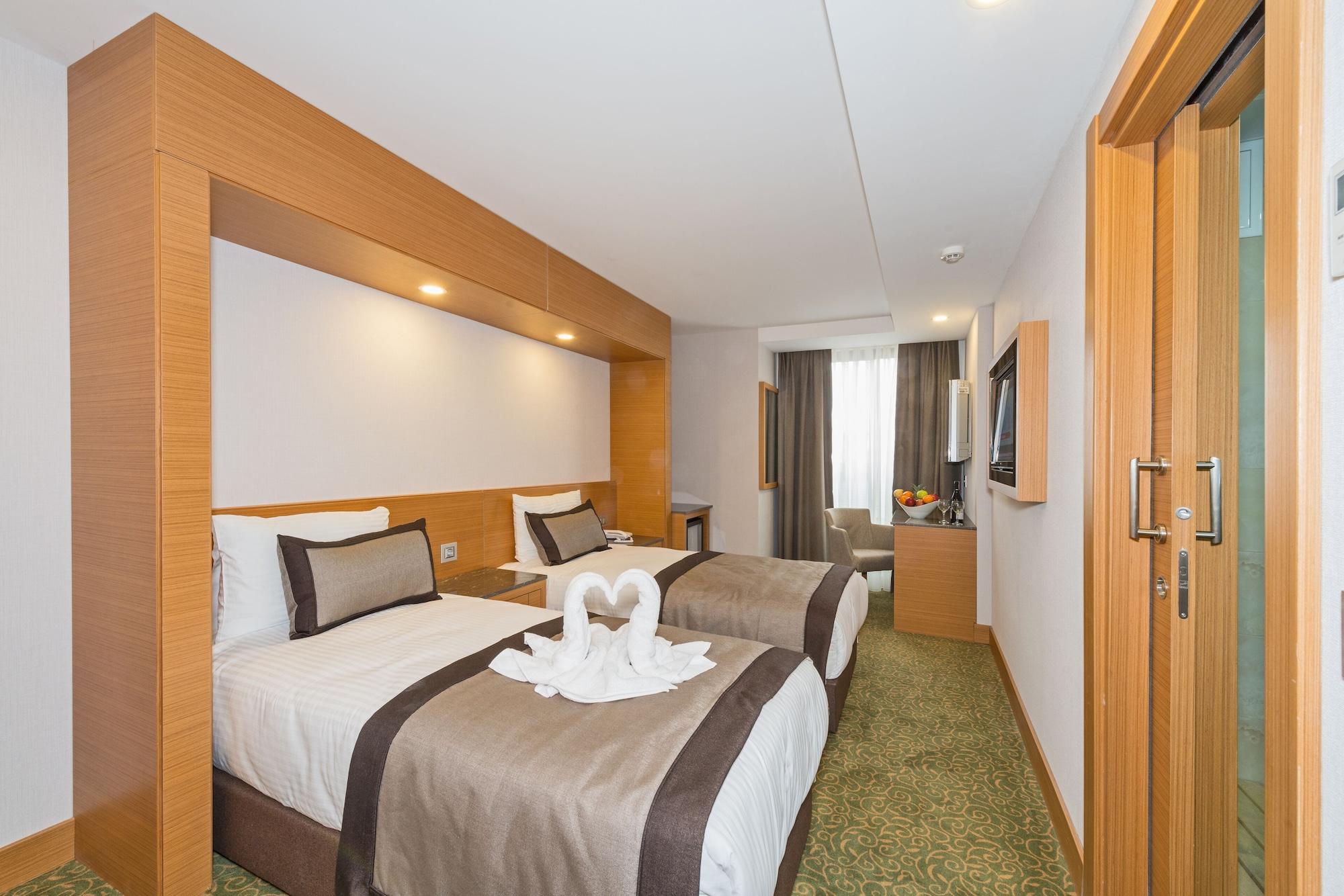 Bisetun Hotel Istanbul Bagian luar foto