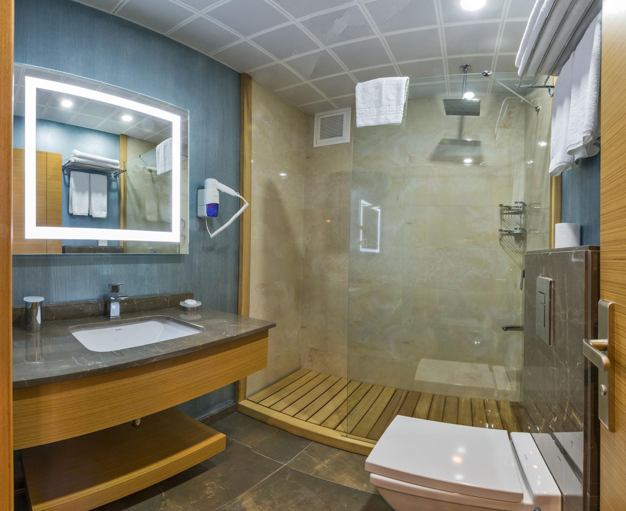 Bisetun Hotel Istanbul Bagian luar foto
