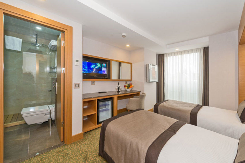 Bisetun Hotel Istanbul Bagian luar foto