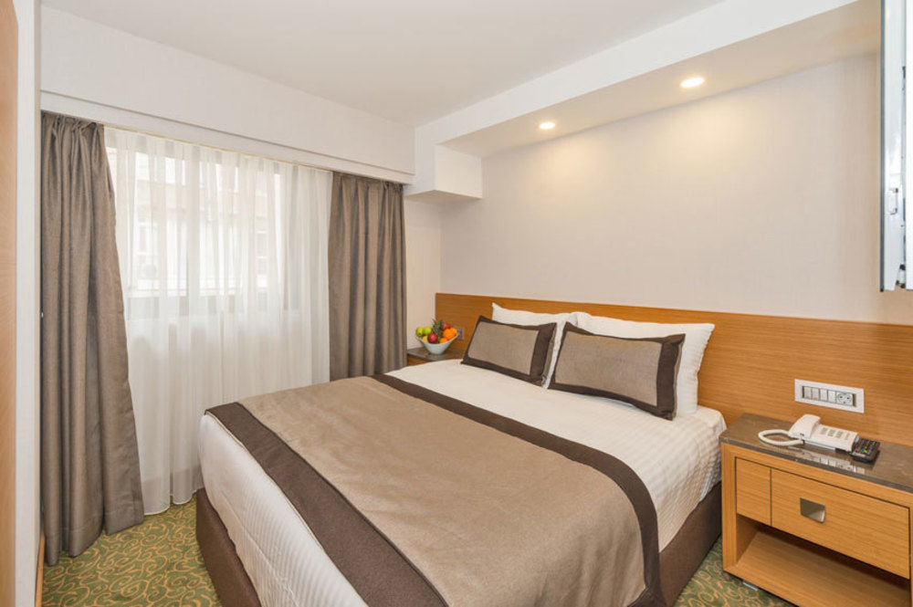 Bisetun Hotel Istanbul Bagian luar foto