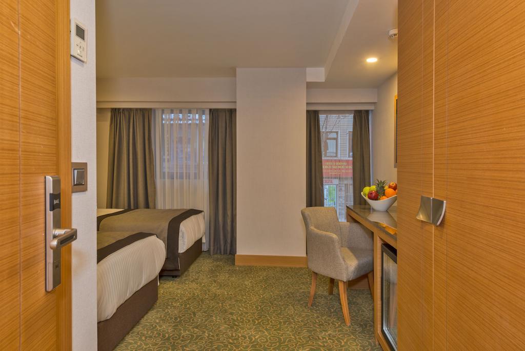 Bisetun Hotel Istanbul Bagian luar foto